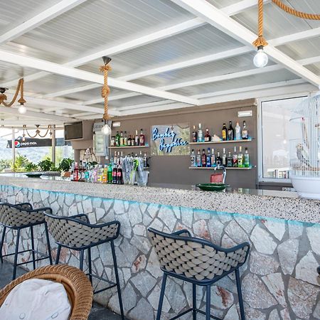 Labyrinth Hotel Джорджополис Екстериор снимка